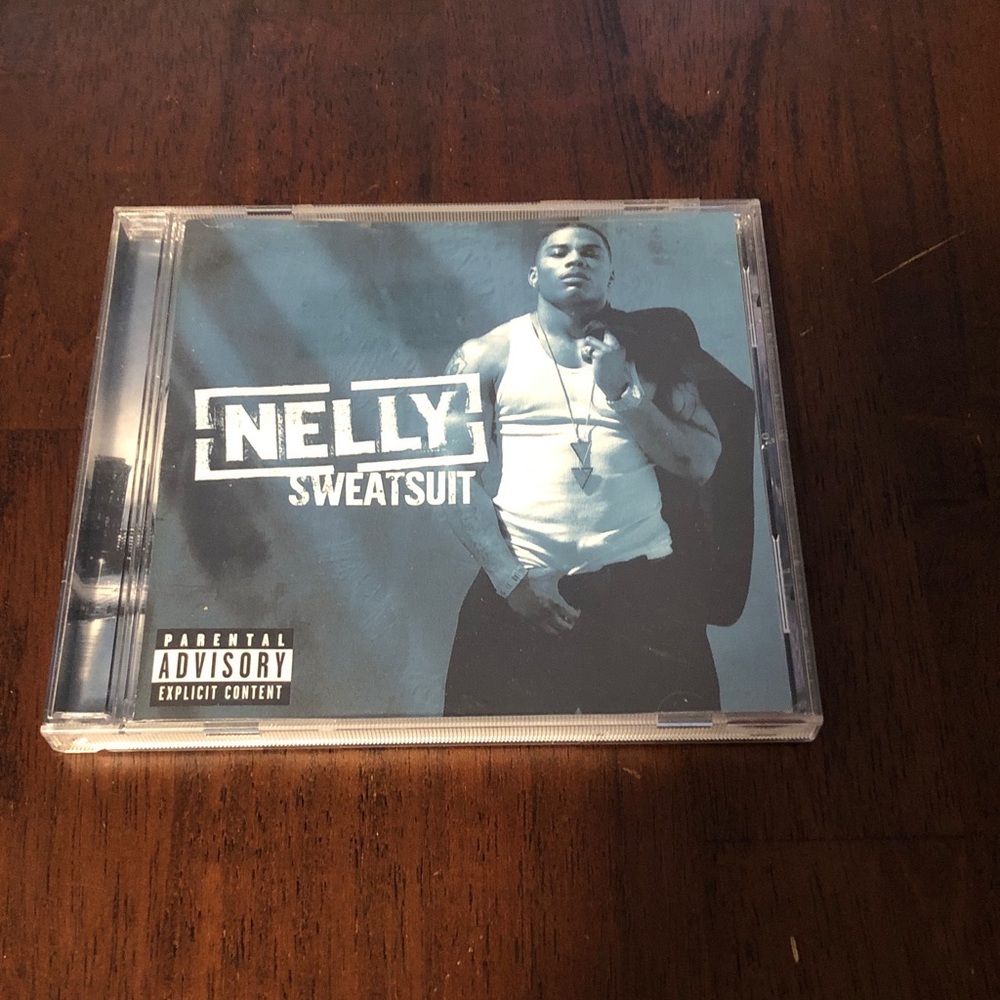 Nelly Sweatsuit PAEC
